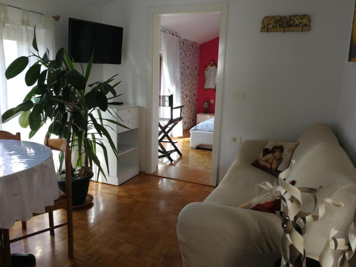 Millenca Apartment Изола Екстериор снимка