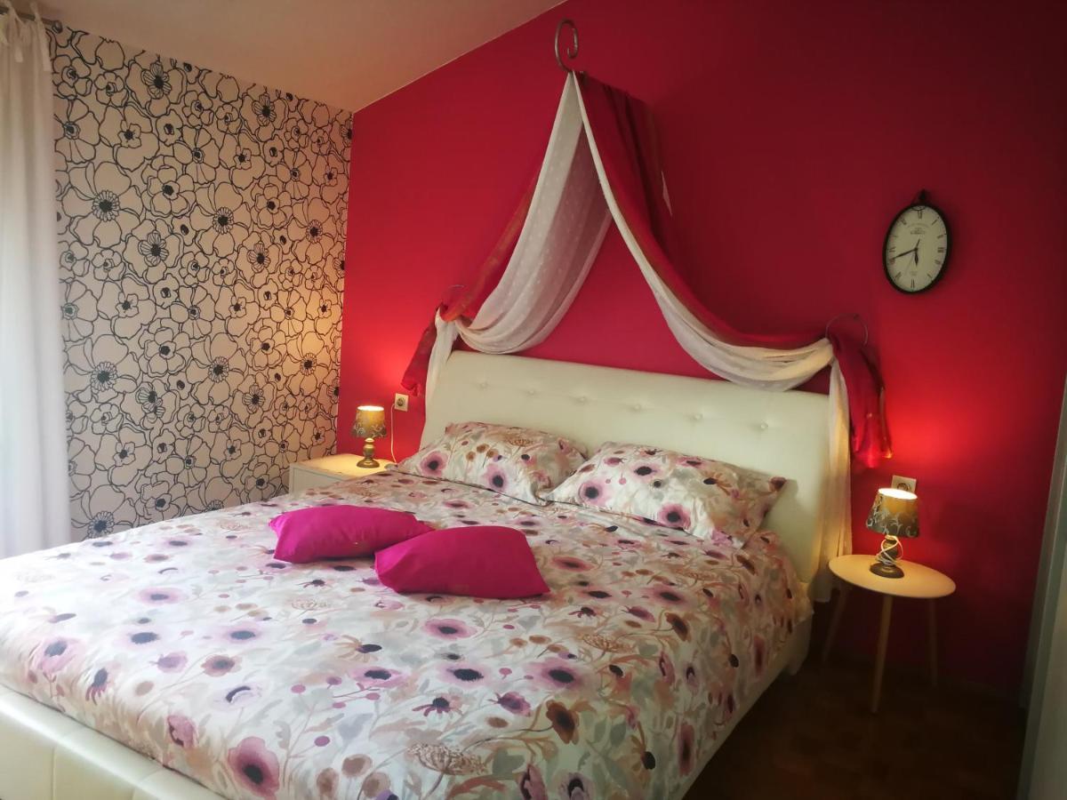 Millenca Apartment Изола Екстериор снимка